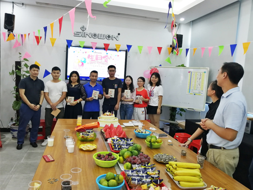 中旺精密金秋九月集体生日会