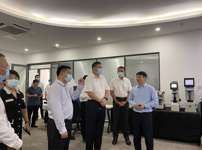 贵州铜仁考察团领导点赞中旺精密